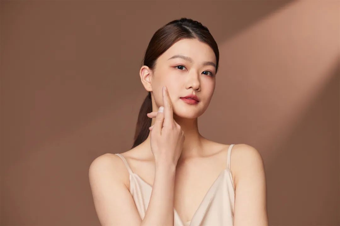 清纯女高中生陷入情感漩涡的挣扎与觉醒-第1张图片