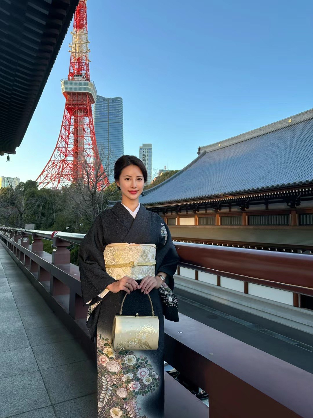 日本女子与色情日本女子与色彩的魅力