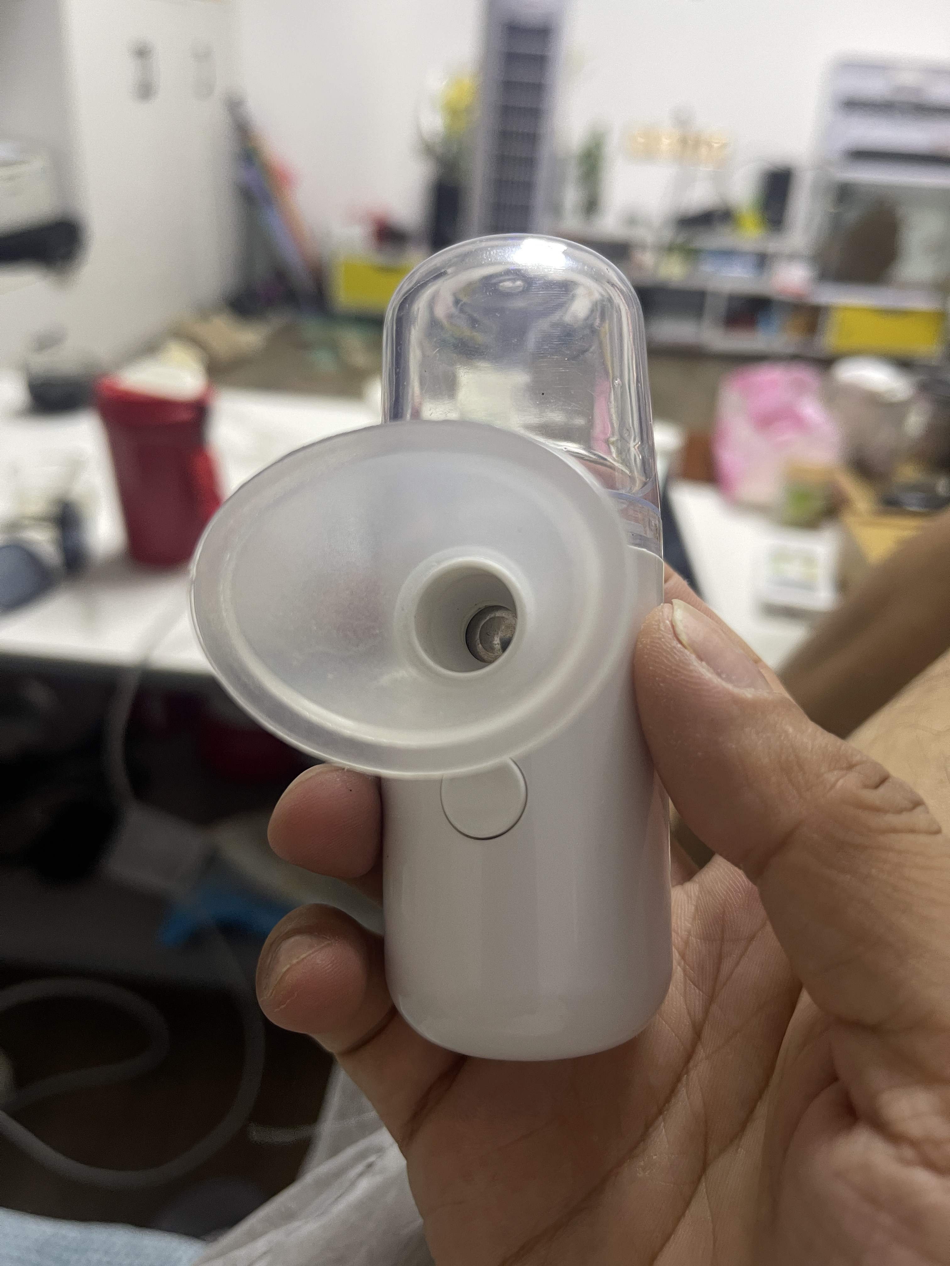 小东西几天没做喷的全是水怎么回事小东西的秘密，几天未动，竟喷洒出满身的水珠-第1张图片