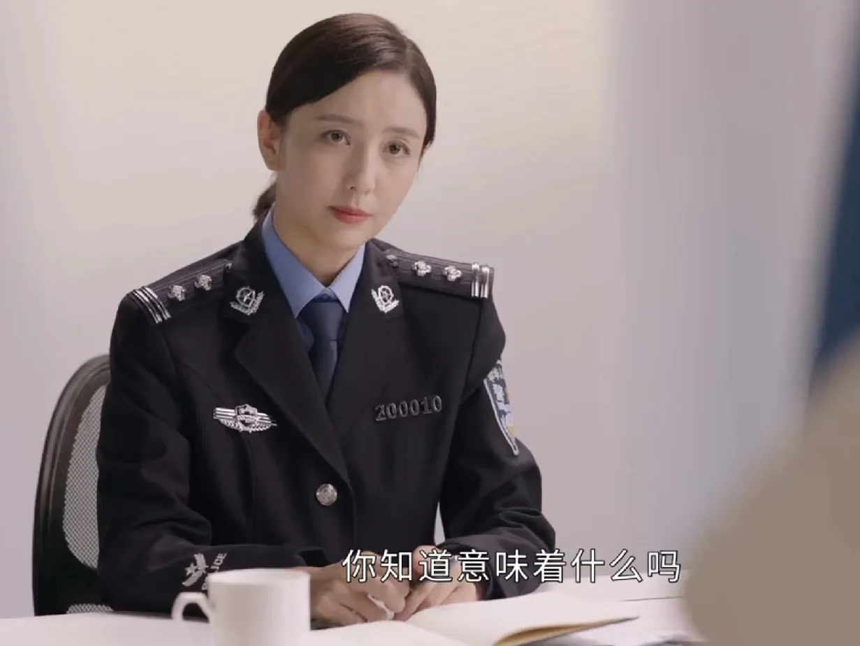 佟丽娅的职业生涯与领导关系解读-第3张图片