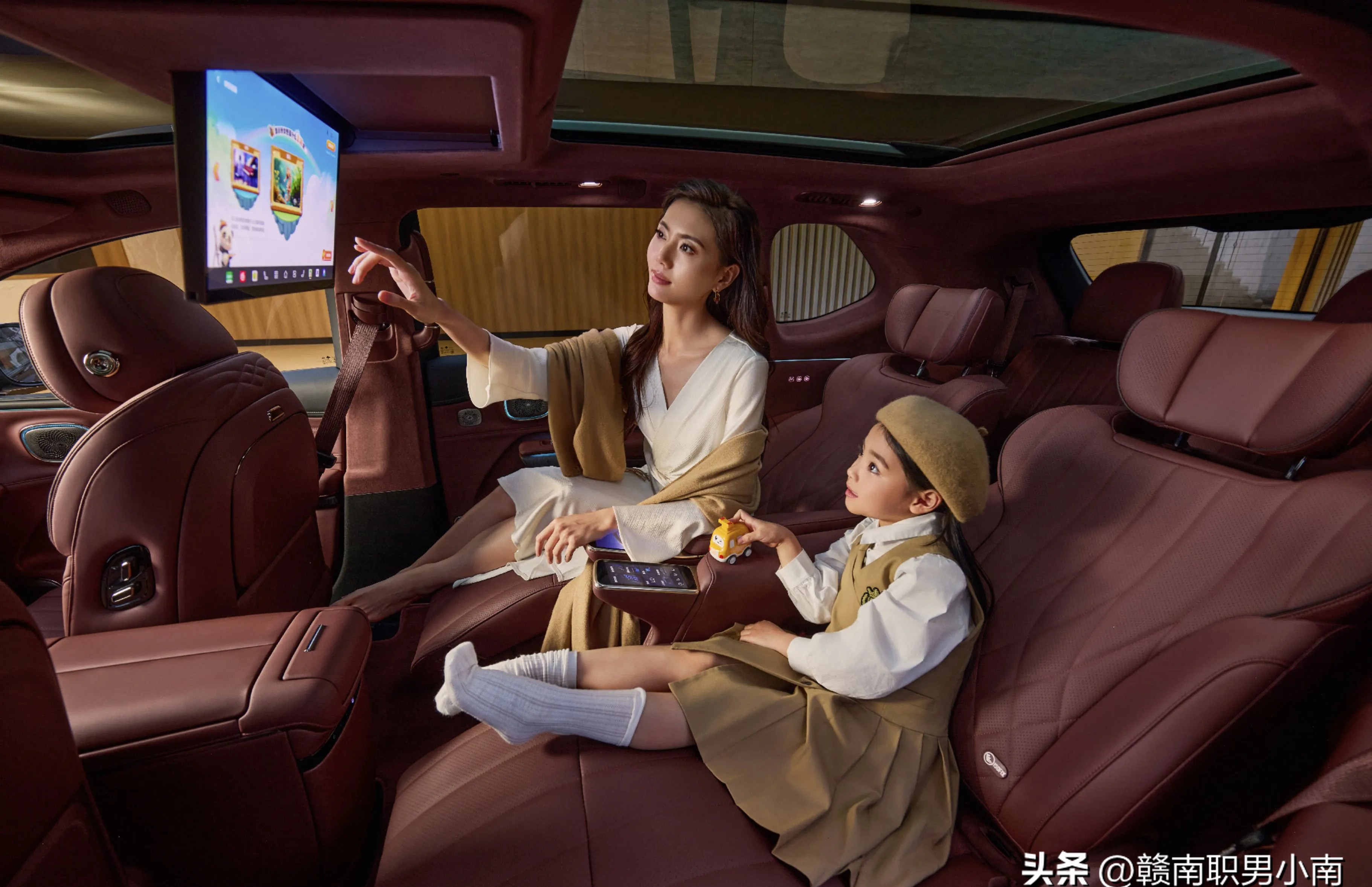 女女车车的车车视频女女车车视频的探索与理解-第1张图片