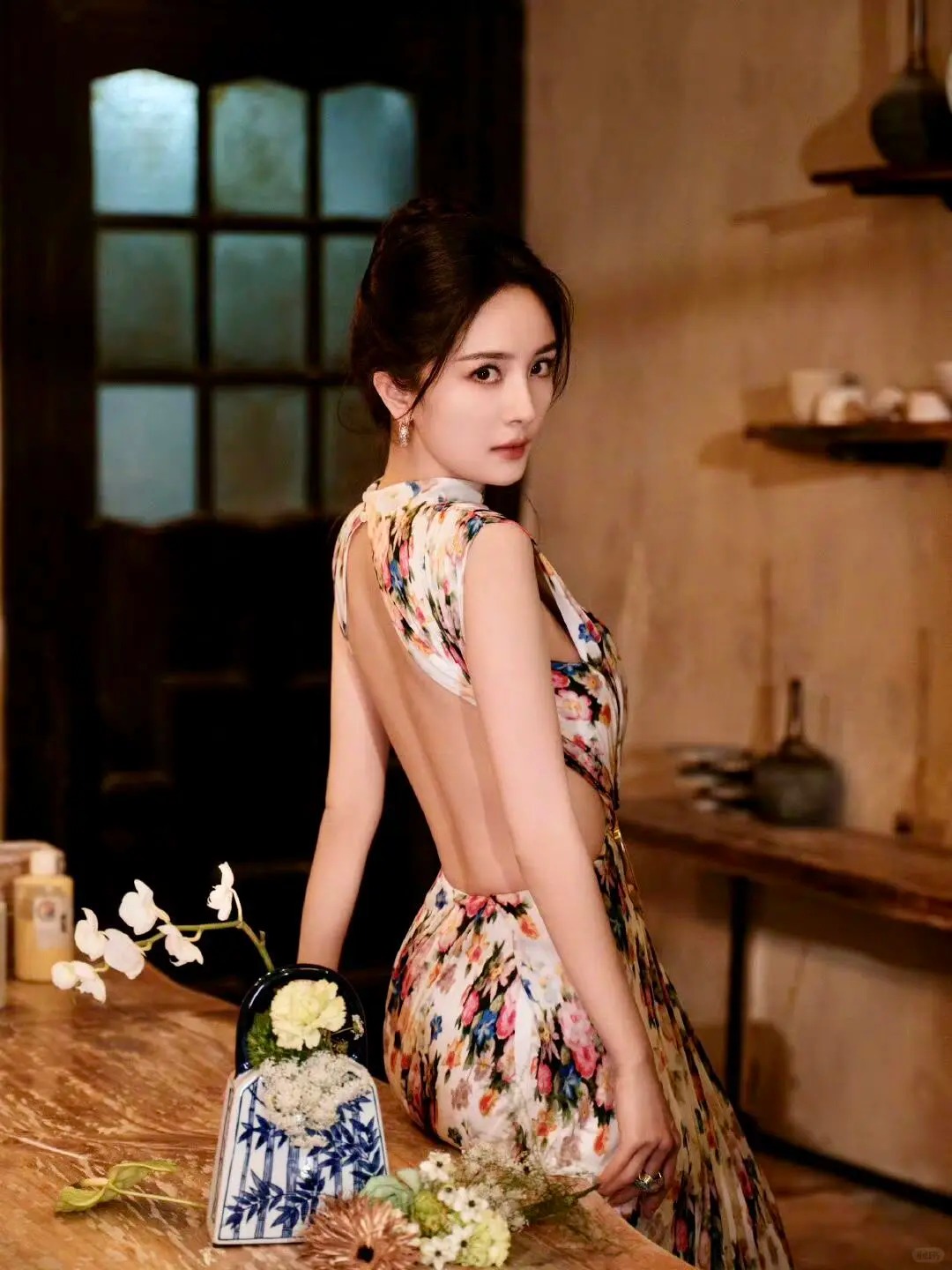 杨幂又露巨乳杨幂的魅力，时尚风采与巨乳之谜-第2张图片
