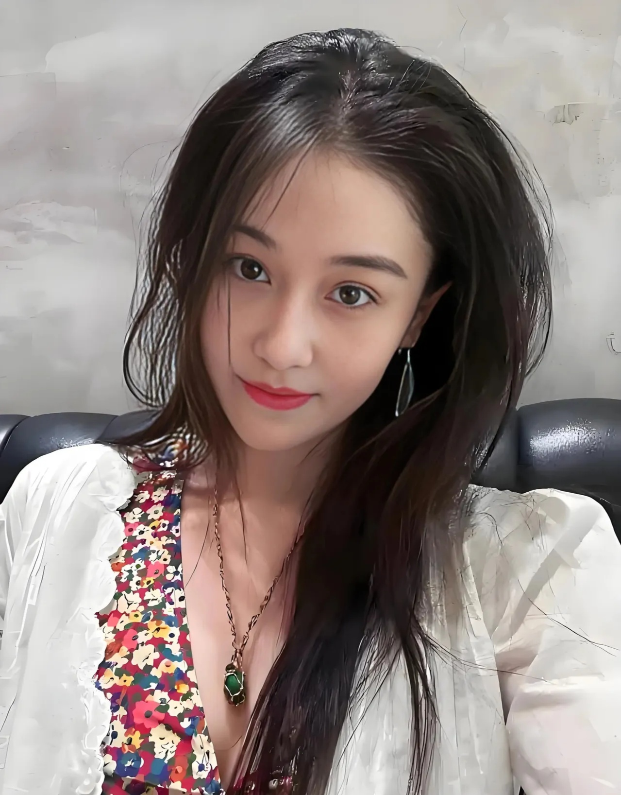 张馨予床照事件张馨予床照事件，一场网络风波的深度解析