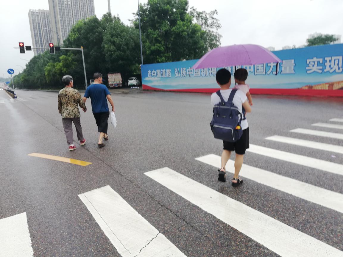 公交车被cao得合不拢腿口述过程公交车上的意外遭遇，一次不愉快的经历-第2张图片