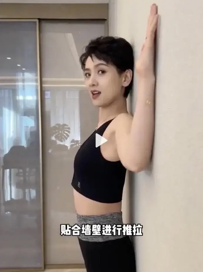 女演员李晓峰出生日期是哪一年女演员李晓峰，星光璀璨的出生日期揭秘