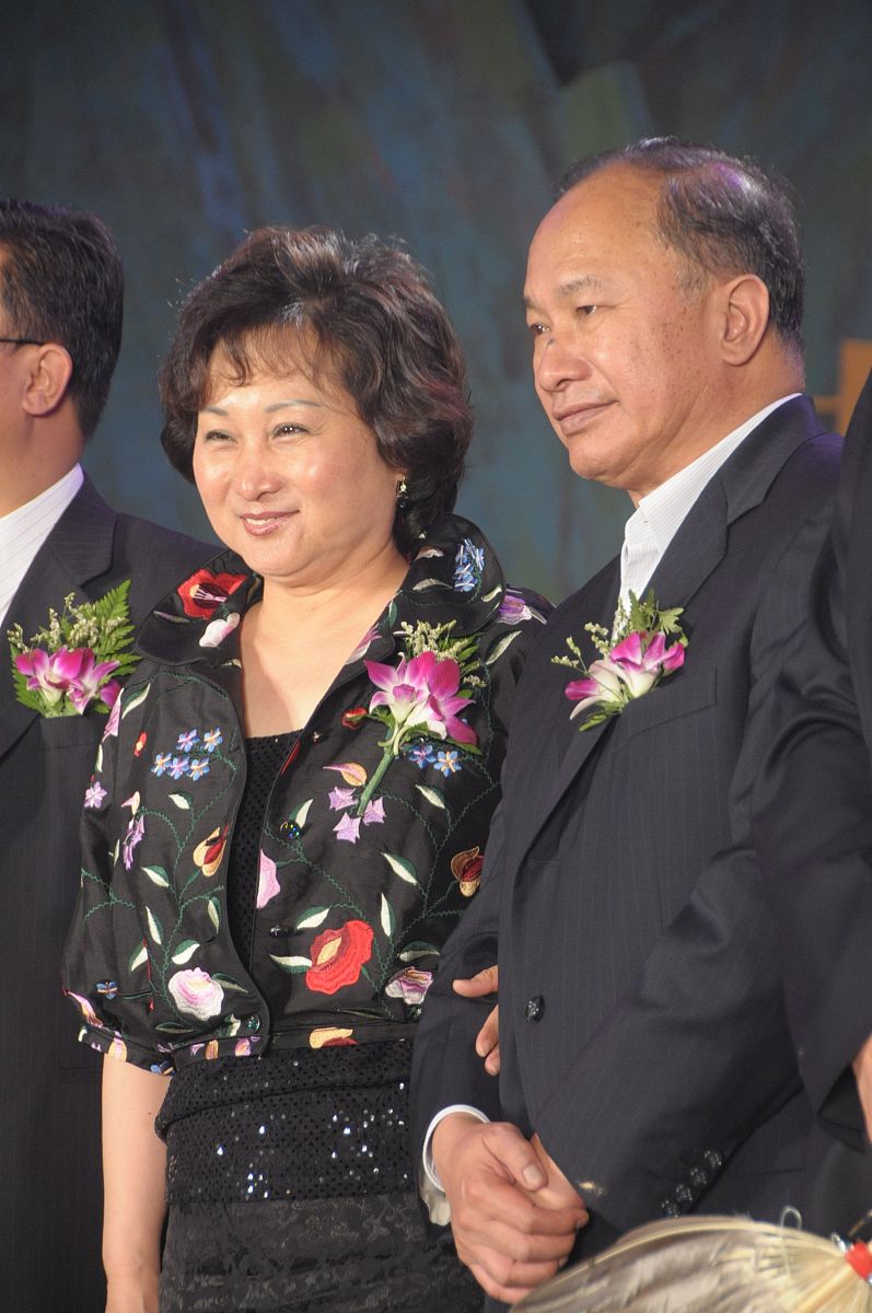 跨越亚洲与欧洲，韩国与日本的文化交流与经济合作