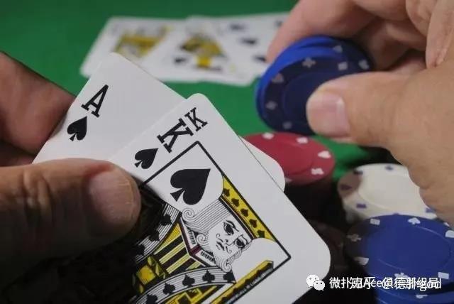 12岁学生迈开腿让打扑克12岁学生体验扑克游戏的成长之旅
