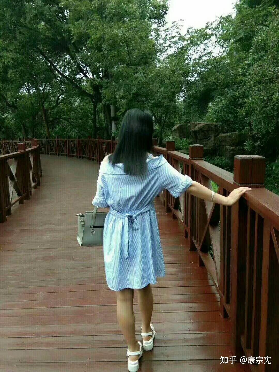 校花被抢劫校园暴力之痛，极品校花遭遇的悲剧