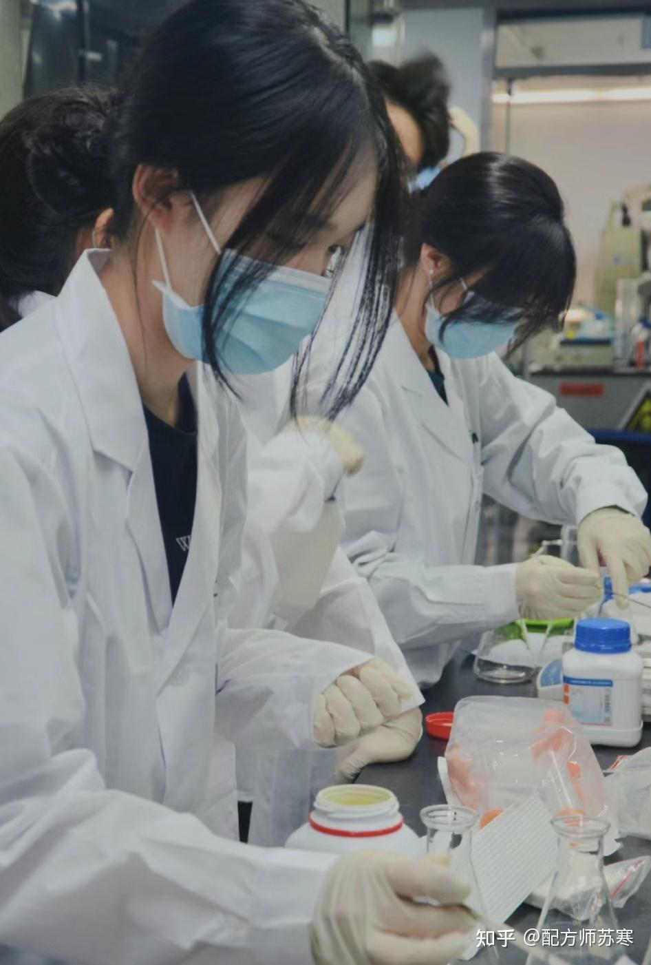 久久久国产精华液2024特点解析