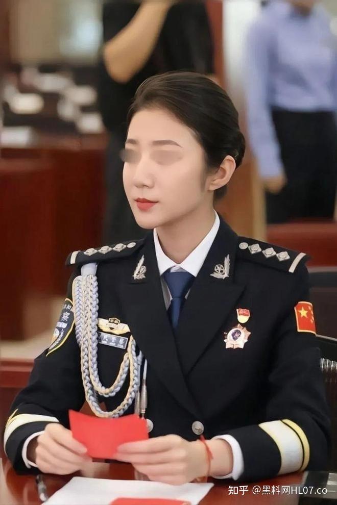 9分10秒落地窗头撞玻璃视频张津瑜与吕知樾视频的深度解析-第2张图片