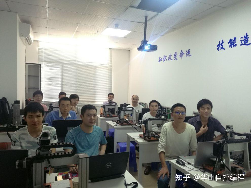 公司办公室强C了我好多次公司办公室的强制行为，我的经历与反思