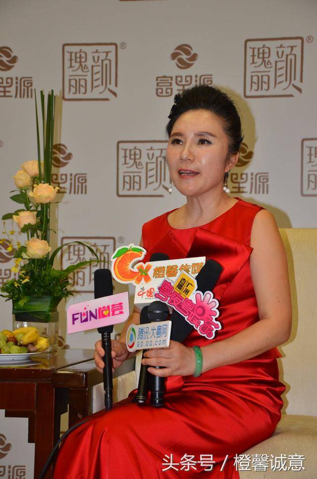 李丽莎——大尺度上门商务女性的多元视角解读-第1张图片