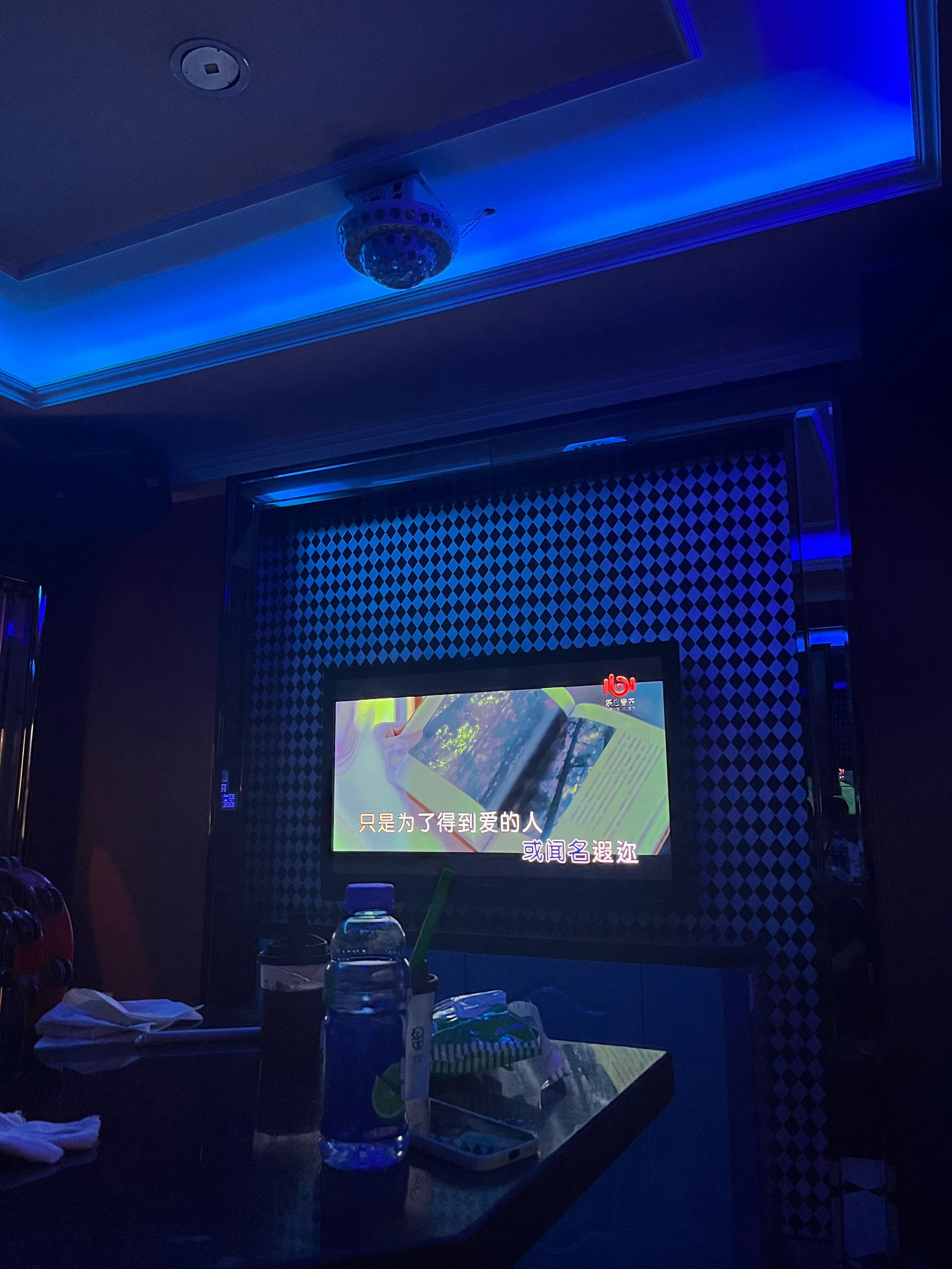 “ktv”KTV里的不雅之秘