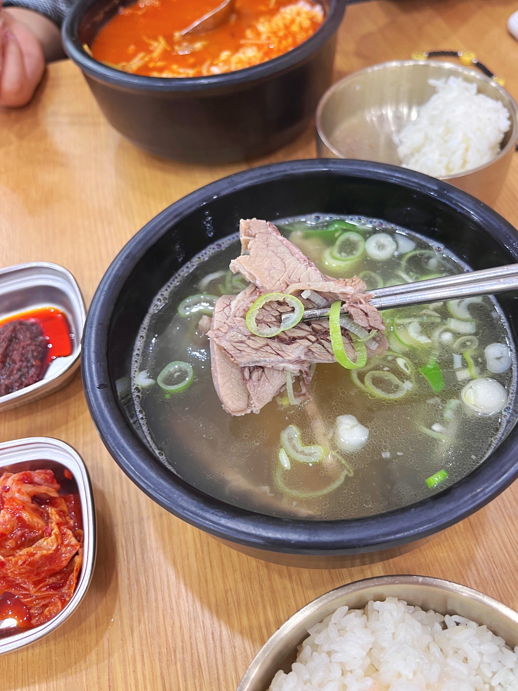 善良的嫂子字巴巴鱼汤饭善良的嫂子与字巴巴鱼汤饭的温暖故事-第2张图片