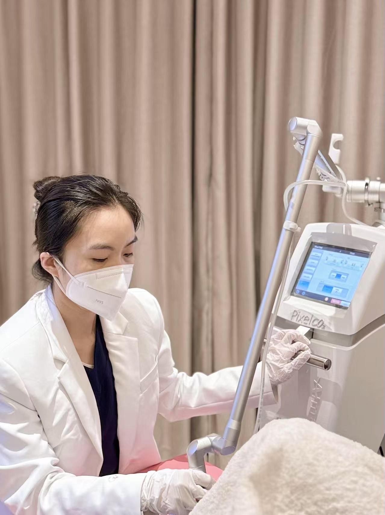 女人私密深处精油按摩女性私密深处精油按摩的奥秘与技巧-第2张图片