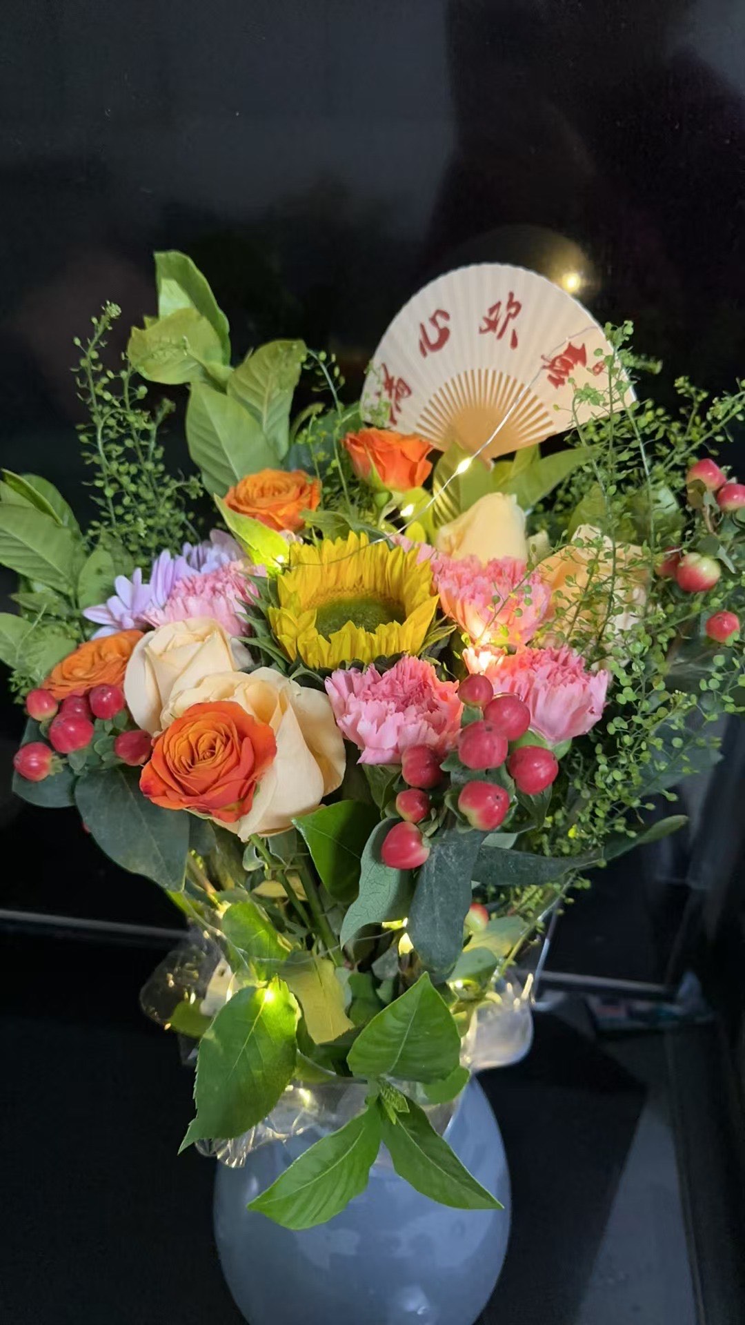 插花弄玉曲径通幽小说插花弄玉，曲径通幽——探寻艺术与生活的和谐之美-第2张图片