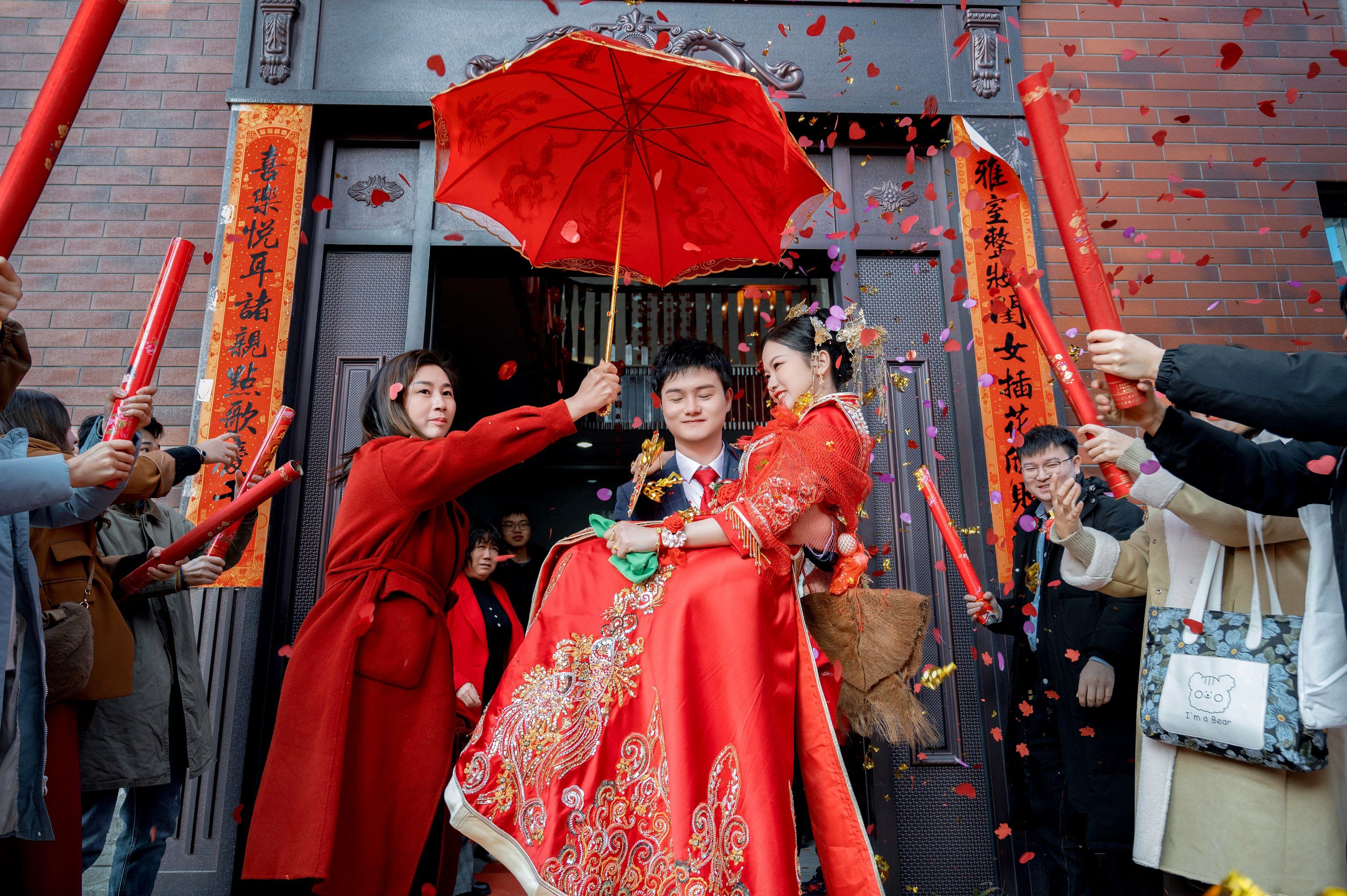 董璇高云翔婚礼视频董璇高云翔婚礼视频，永恒的浪漫时刻-第2张图片