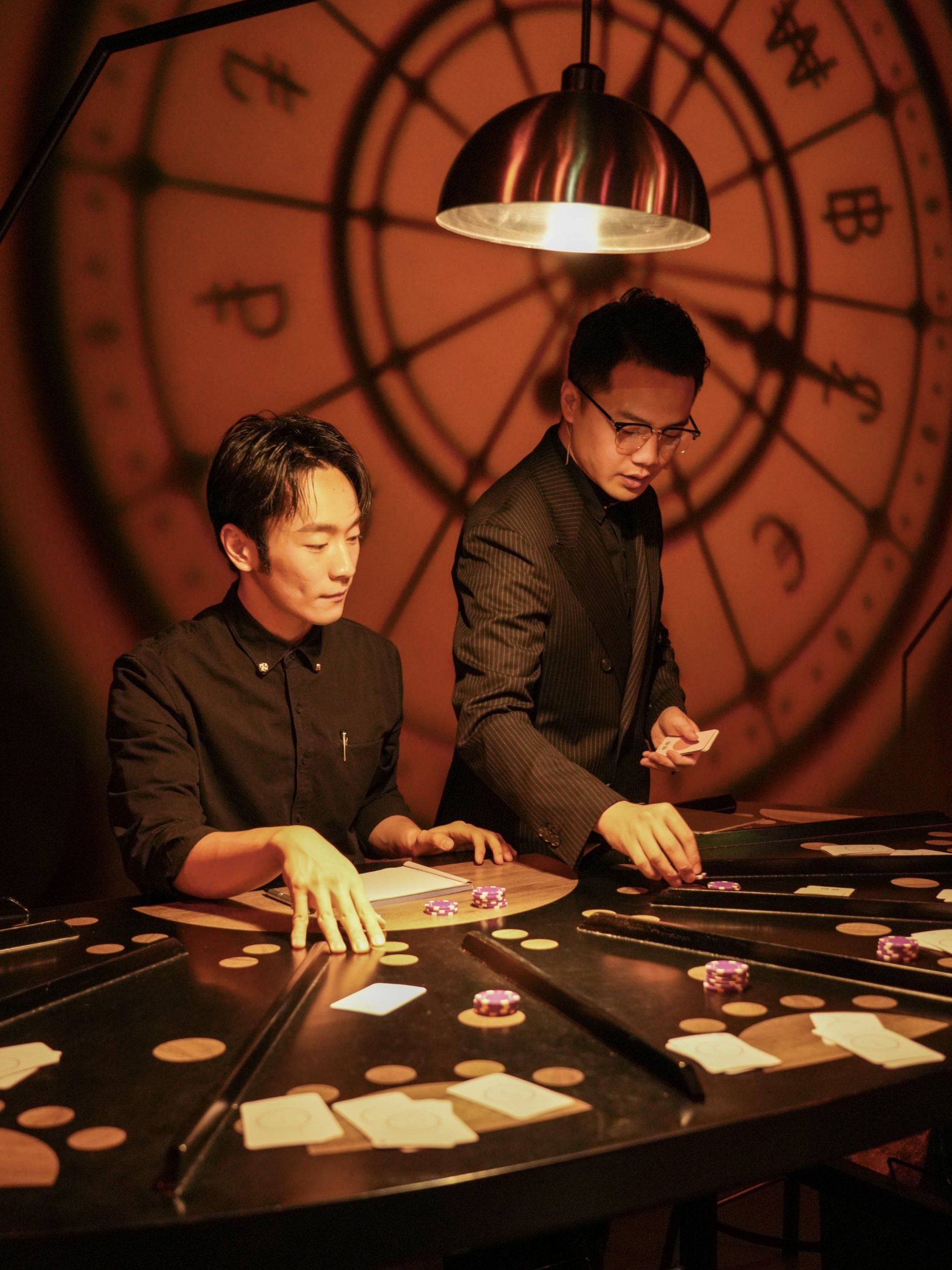 野外遭遇的惊险一夜，与三个男人的故事-第2张图片