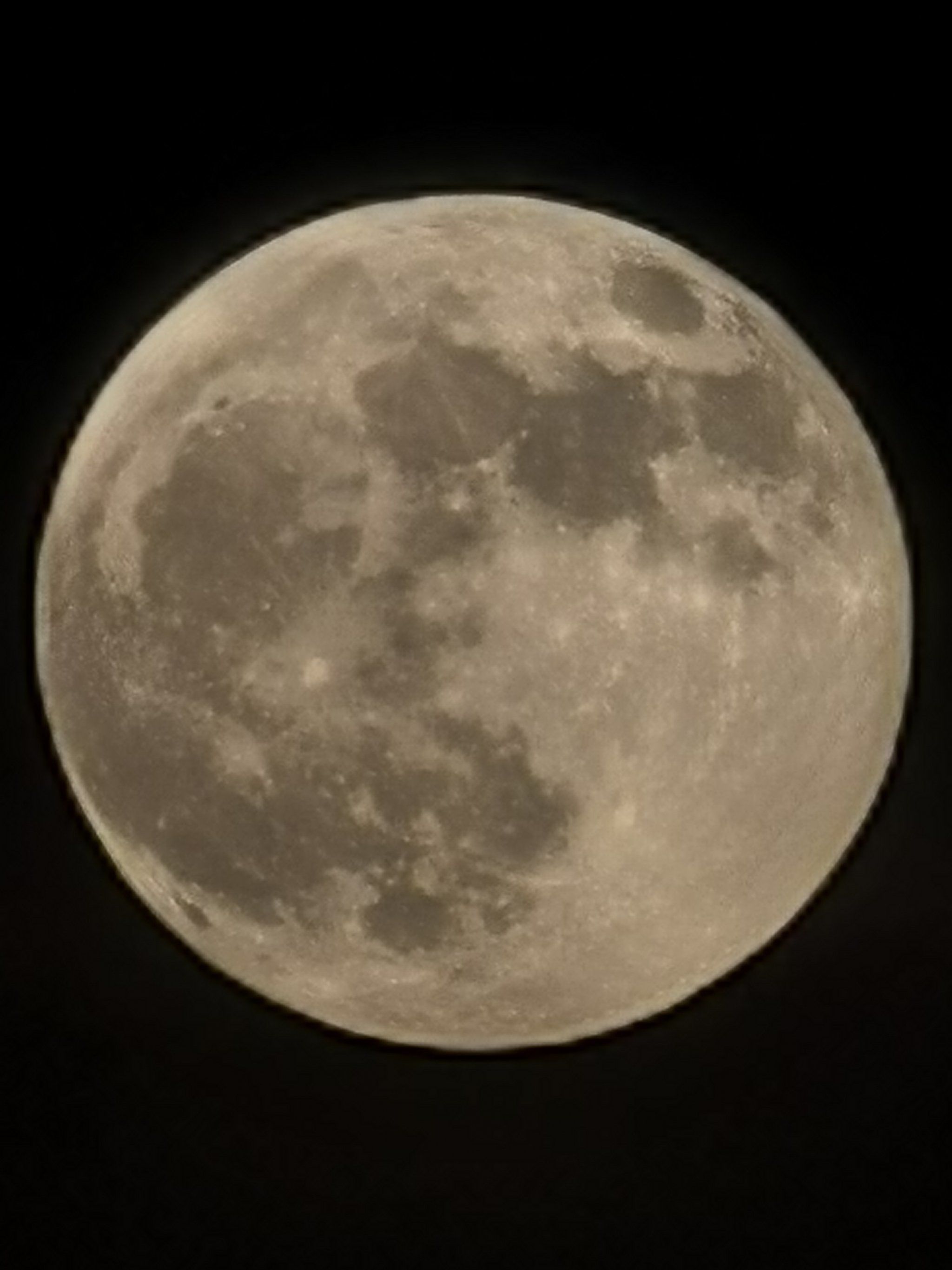 十五的月亮十六圆，月夜之美的独特诠释-第3张图片
