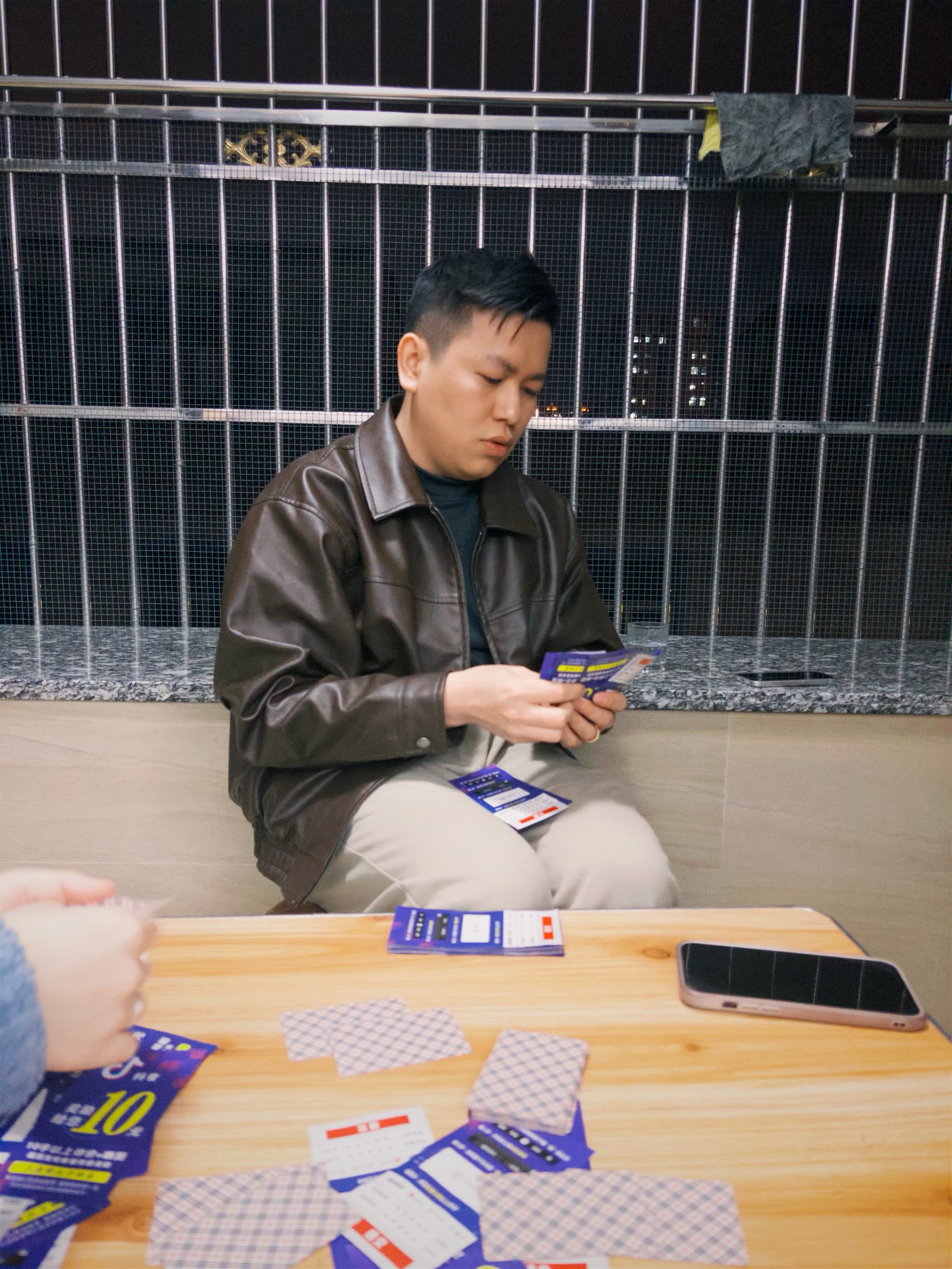 免费情侣扑克娱乐软件——共度欢乐时光的绝佳选择-第2张图片