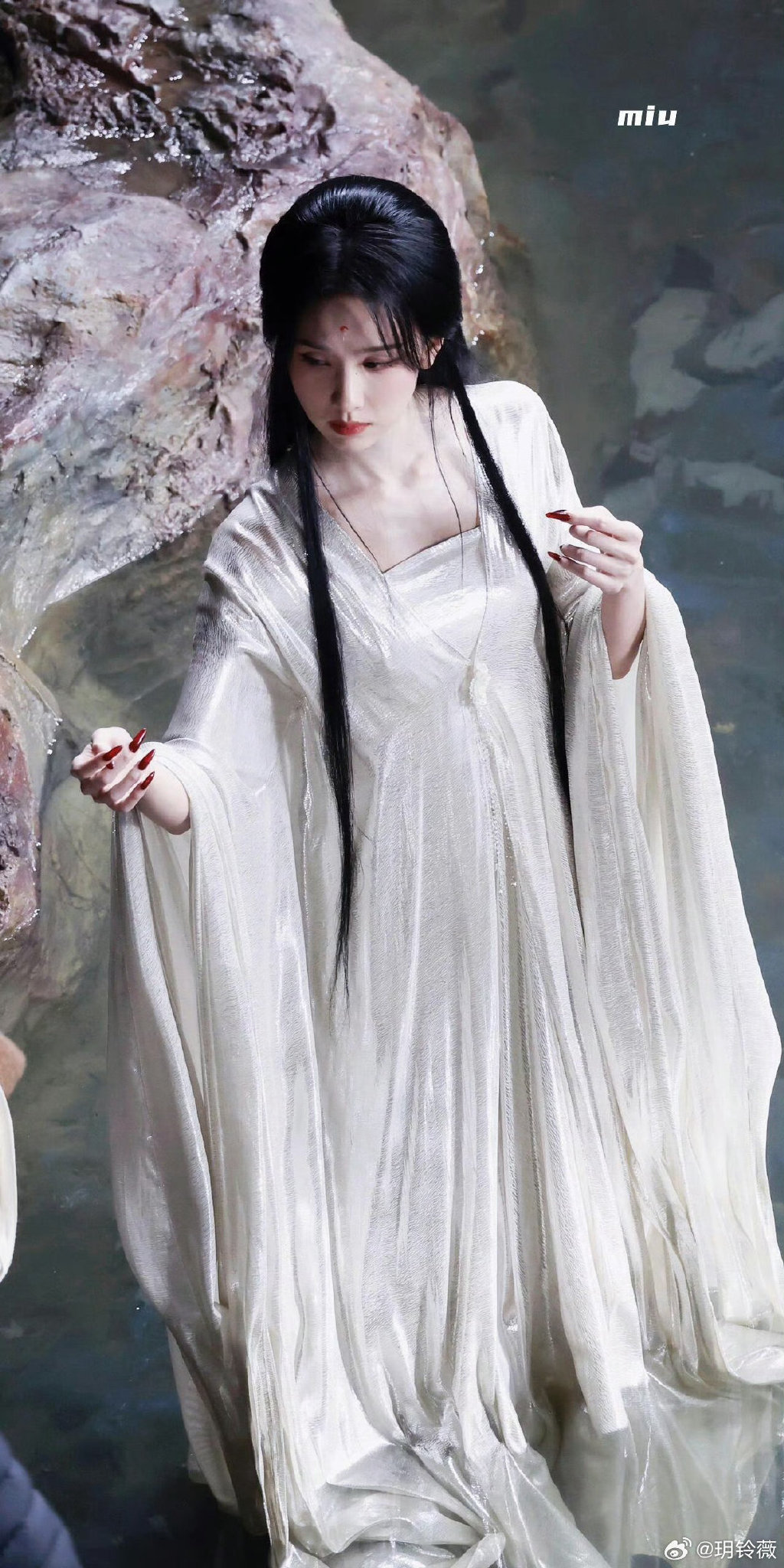 妖媚婷儿背景资料妖媚婷儿，神秘而迷人的故事