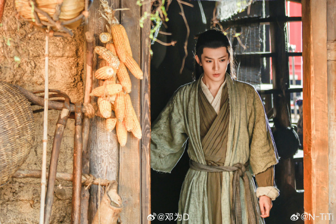 叶渺渺同桌宋建柏叶渺渺与体育老师C的一节课-第2张图片