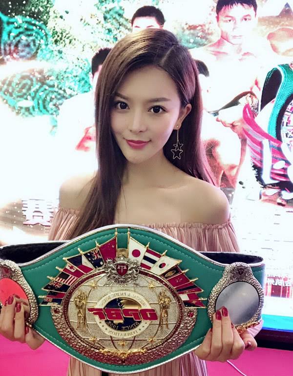 华裔美女挑战黑人疯狂做爱视频华裔美女与黑人之间的挑战，跨越界限的激情体验