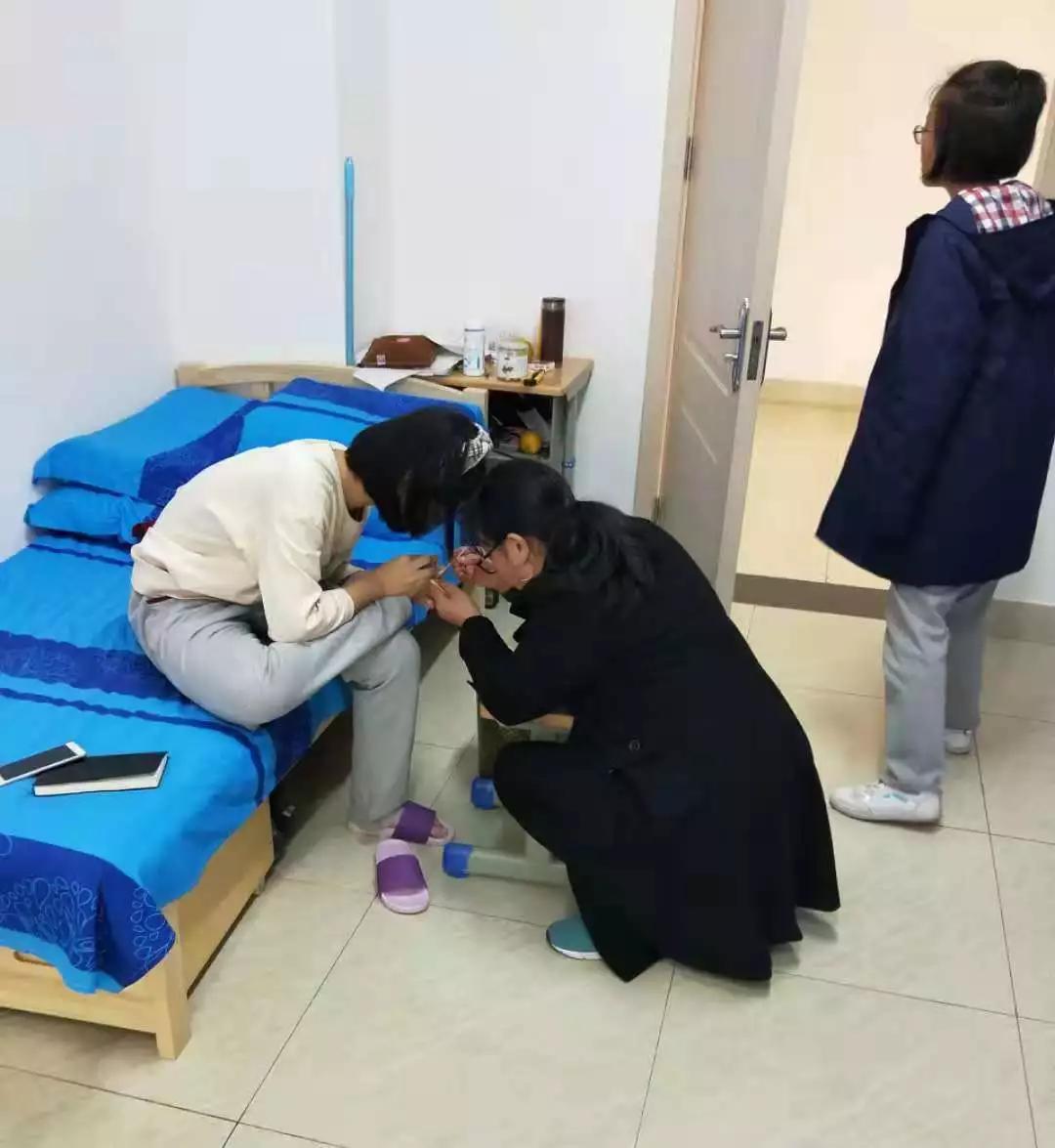 老师和学生朋友4老师与学生朋友之间的纽带