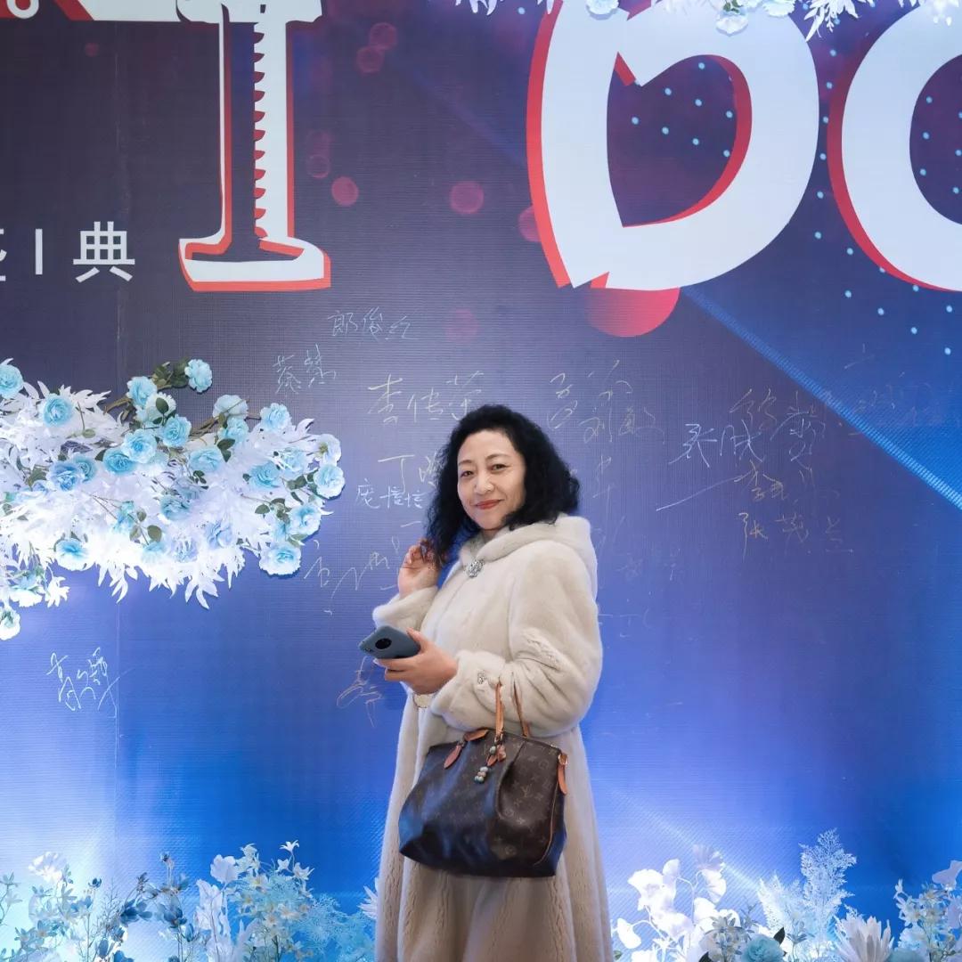 十分钟免费观看i十分钟免费体验高清盛宴，720的魅力-第1张图片