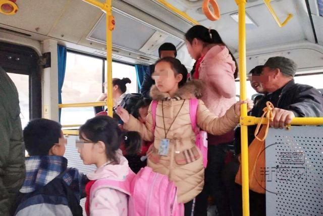 公交车之旅，体验C车一摇一摇的奇妙旅程-第2张图片