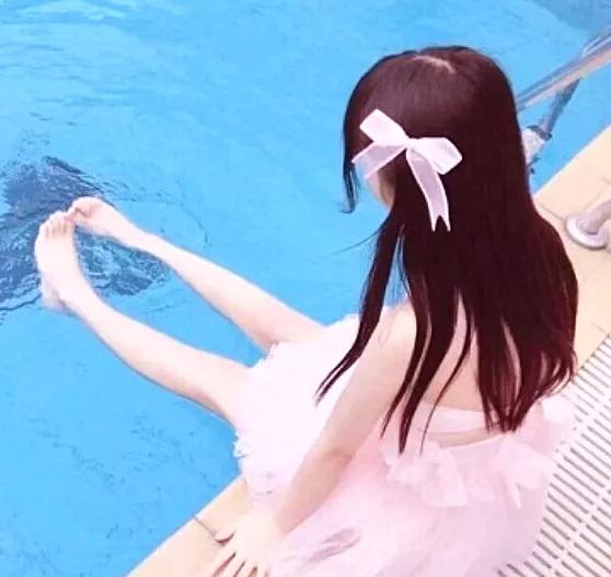 亚洲美女的独特魅力——毛茸茸的撒尿文化