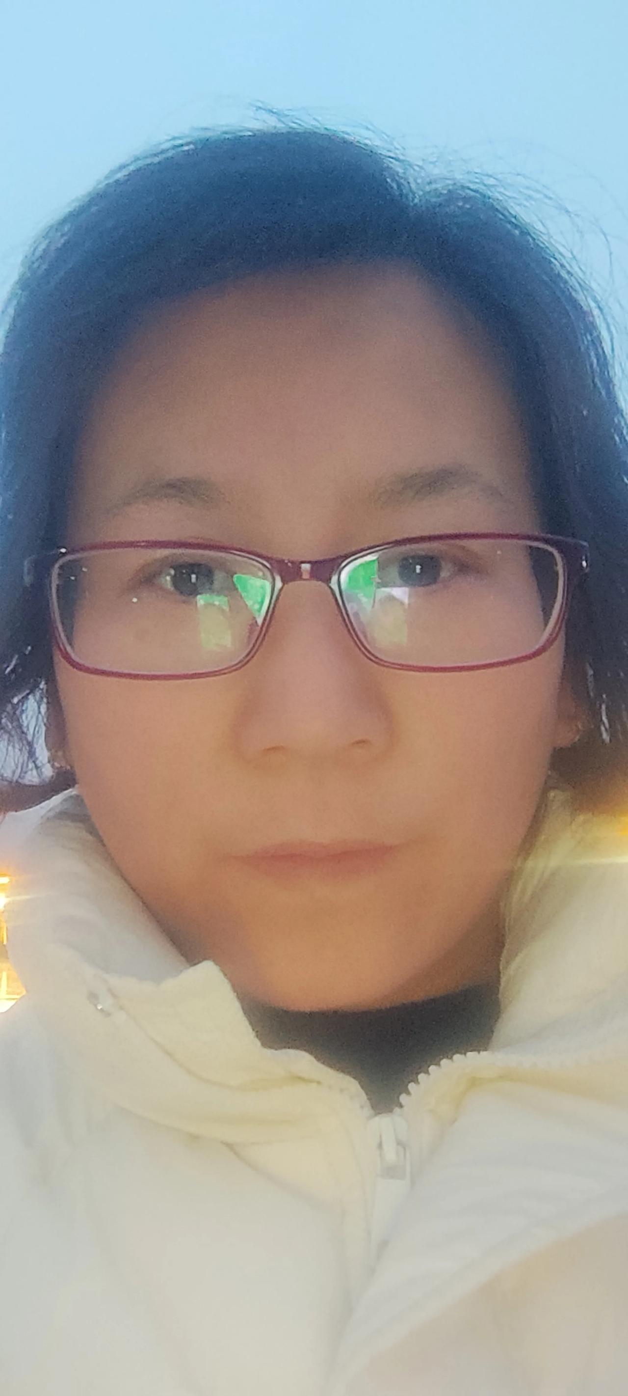 老阿姨儿子一二三区老阿姨与她儿子一二三区的日常生活