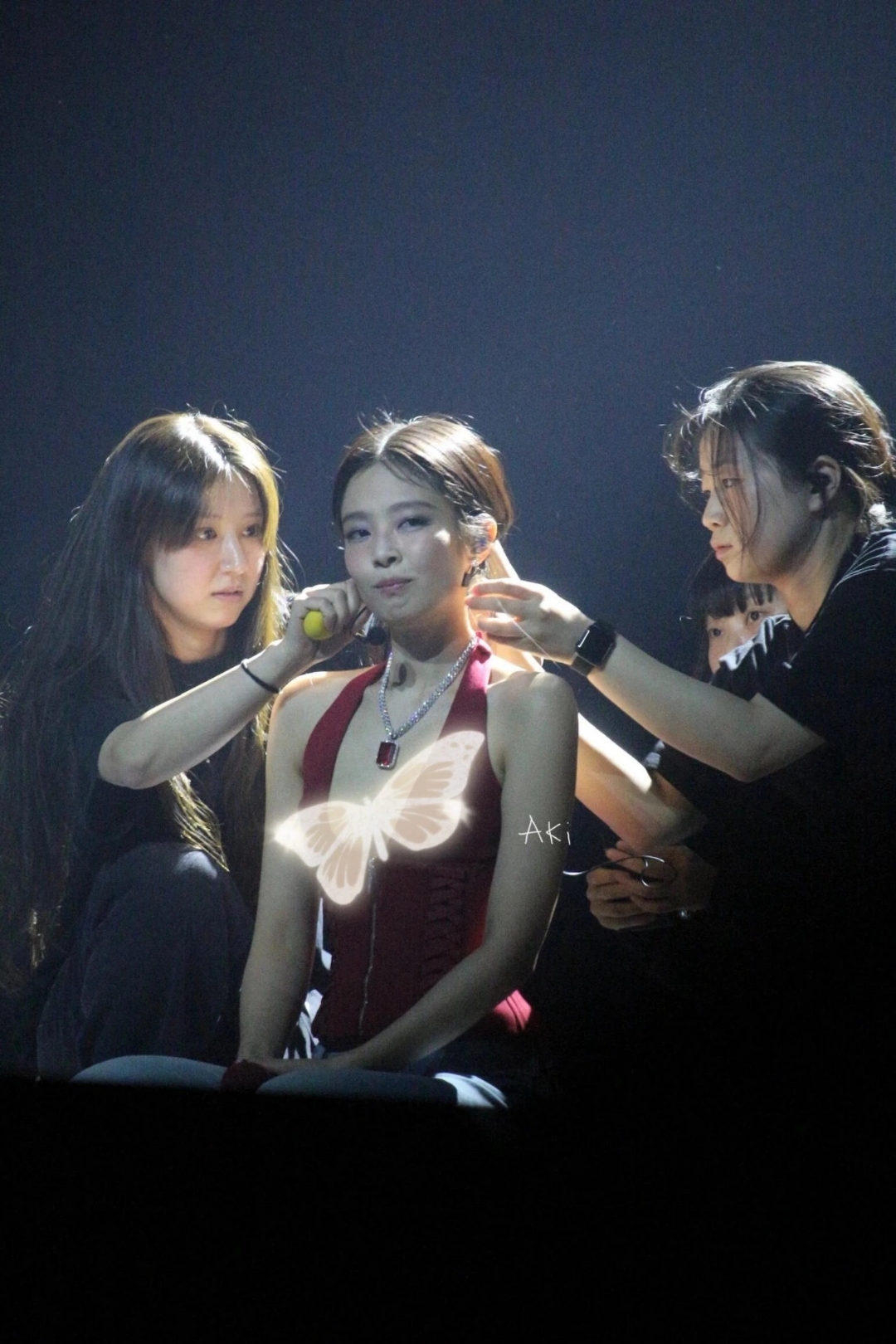 jennie滑水公开道歉探索JENNIE的魅力，水之丰盈的独特之处