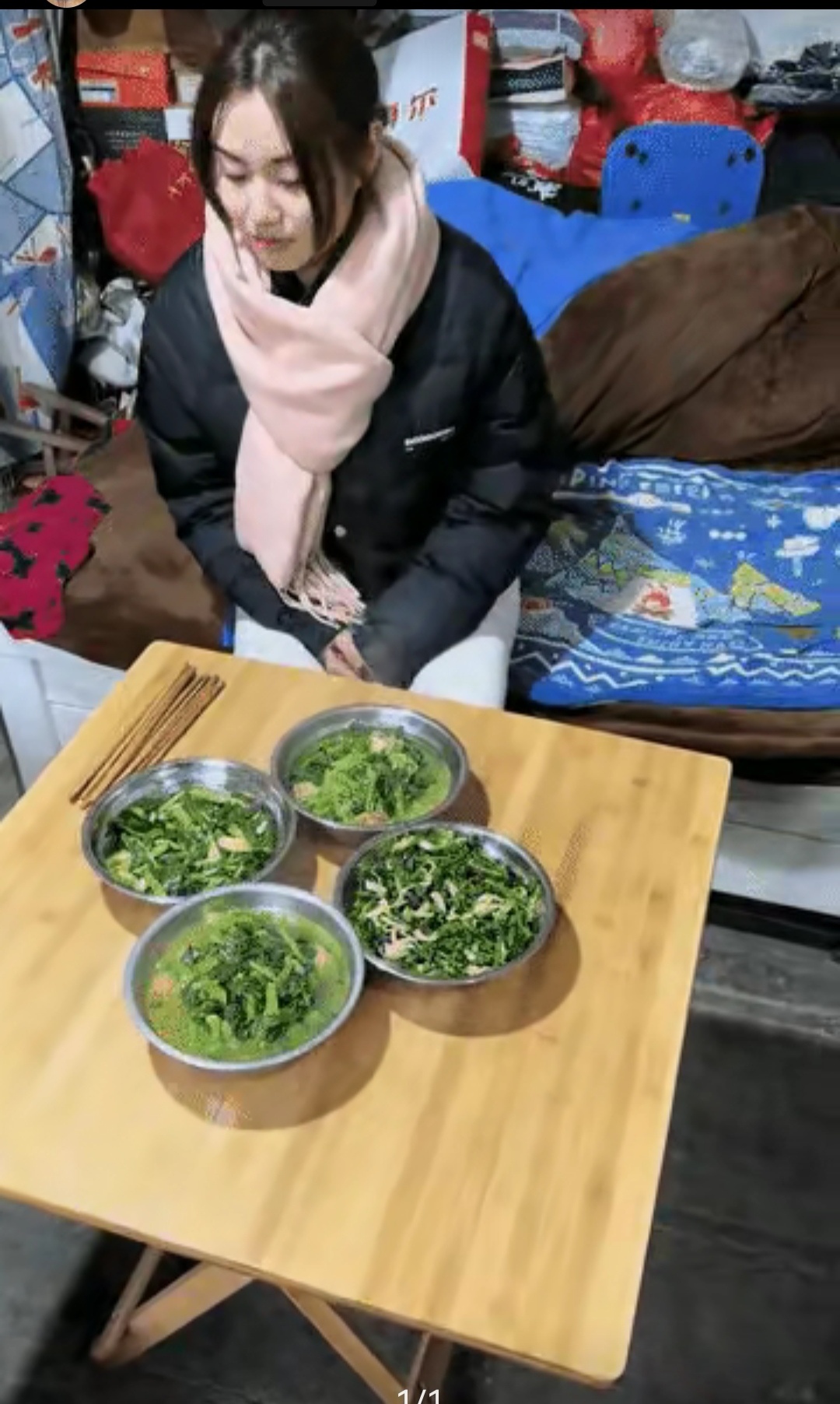 在自己家里玩朋友妻子在家中与友妻共度欢乐时光-第2张图片