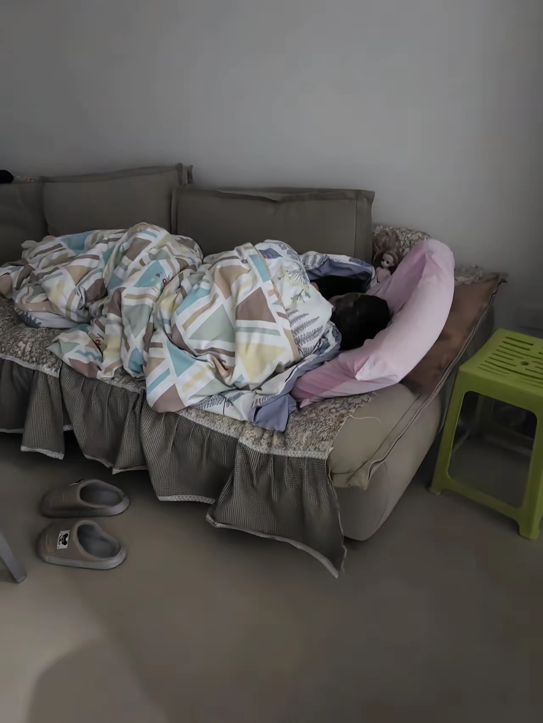 被子上下起伏又喘粗气是怎么回事被子上下起伏，呼吸声粗重，夜间睡眠的神秘现象解析-第3张图片