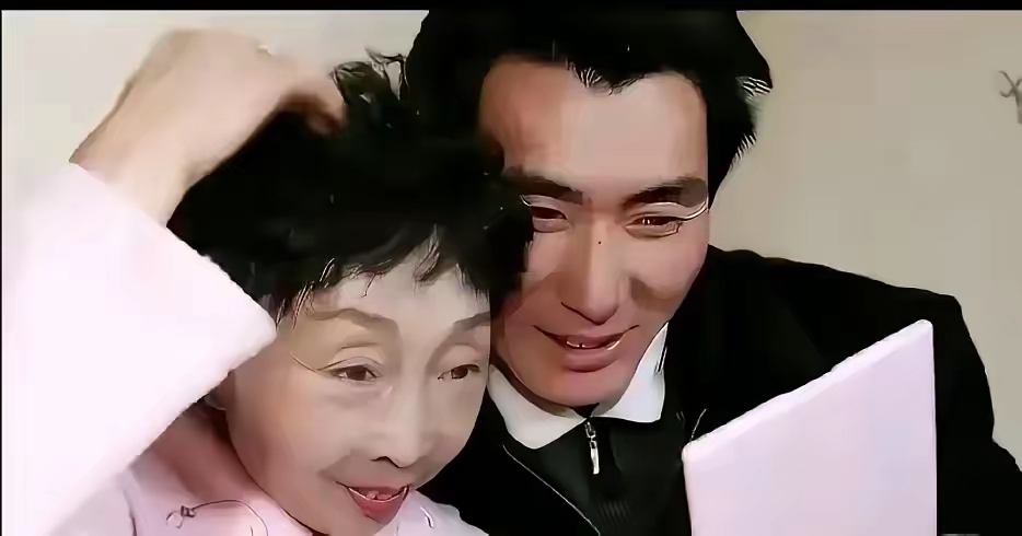善良与丰满的魅力——年轻继母的独特风采
