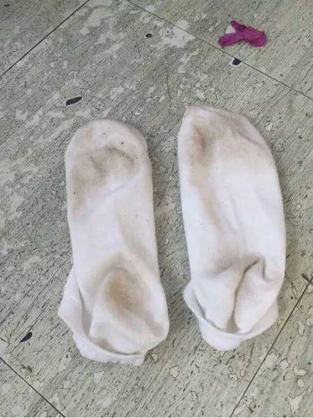 关于白祙女生手脚被绑TK的微博事件