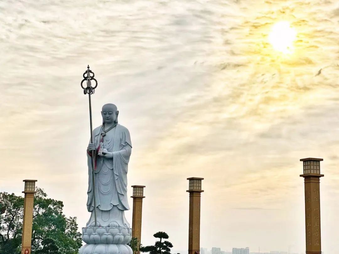 地藏菩萨本愿经唱诵地藏菩萨本愿经唱诵的神秘之旅-第3张图片
