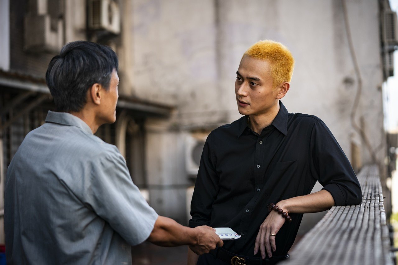 自己坐上来自己要动电影命运之轮，是自己坐上来还是我撞上去-第3张图片