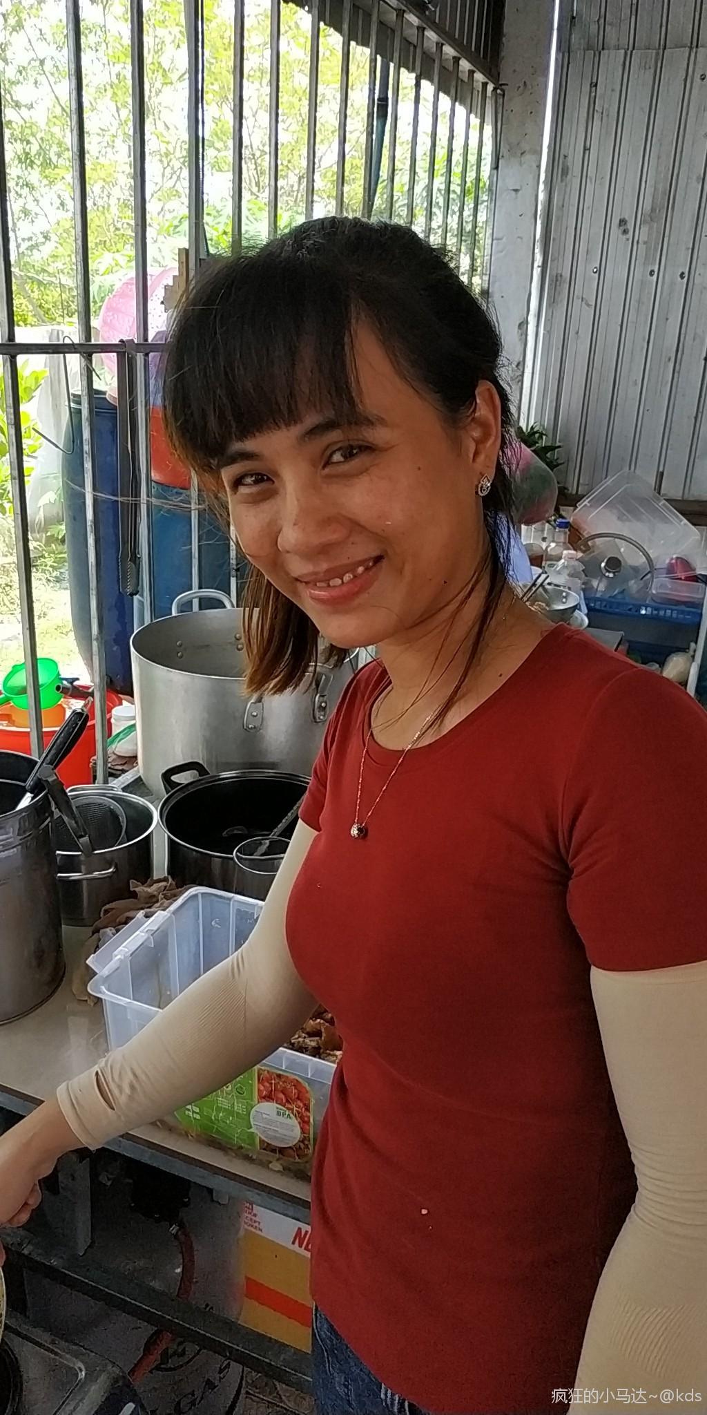越南妹妹，异国风情中的温暖邂逅-第2张图片
