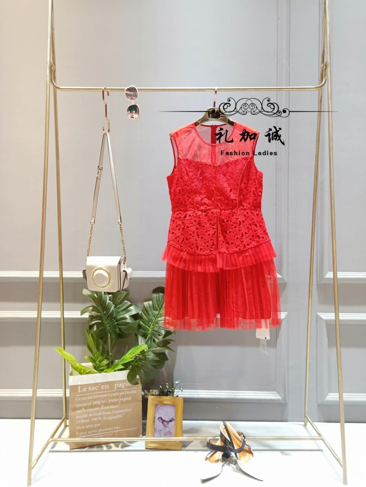 浪漫一身女装旗舰店浪漫一身官方旗舰店，时尚与浪漫的完美结合