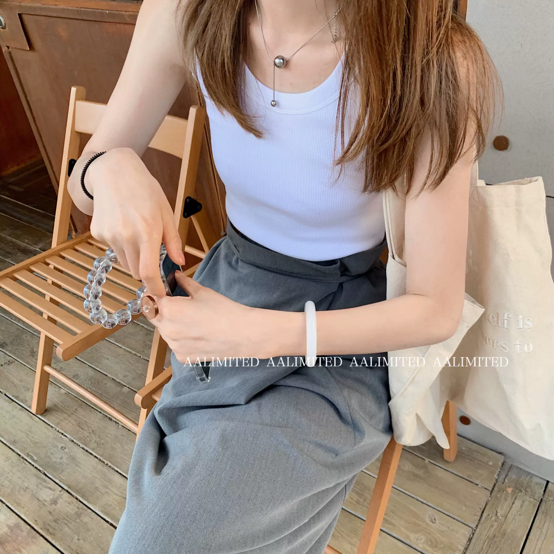 四川少妇BBB凸凸凸BBB按摩四川少妇的独特魅力，体验BBB凸凸凸BBB按摩-第2张图片