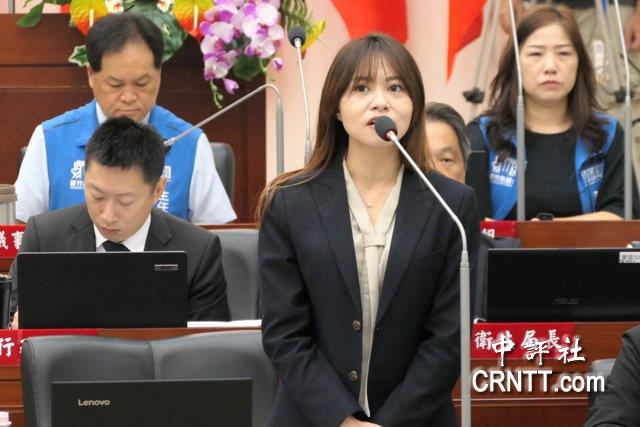 公与淑婷厨房猛烈进出演员表视频公与淑婷厨房的猛烈进出，演员阵容揭秘