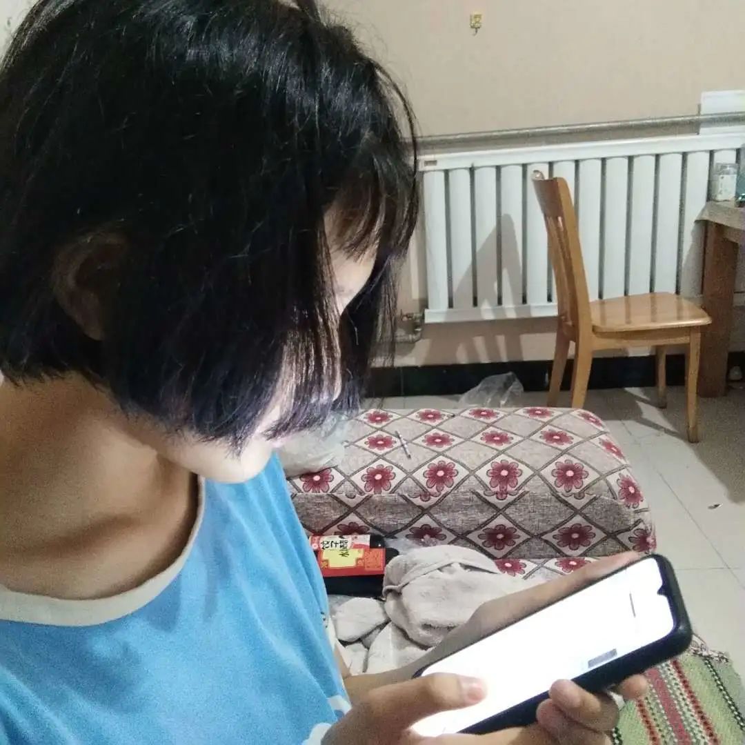 高中生如何正确面对网络诱惑——以被C到爽哭视频为例-第2张图片