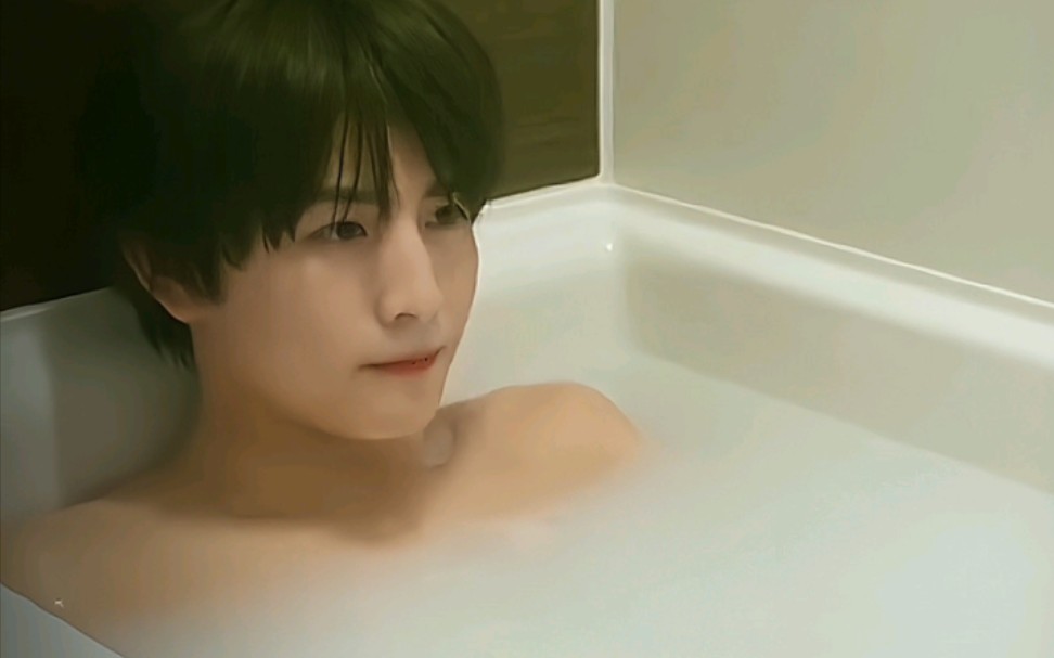 男男t∪be男男色情与GAY浴室中的激情碰撞