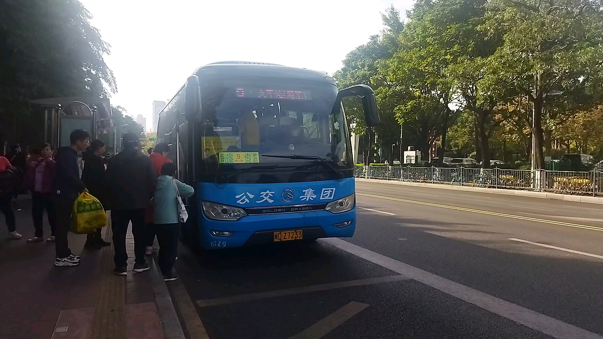 在公交车上要了无数次公交车上的无数次邂逅-第1张图片