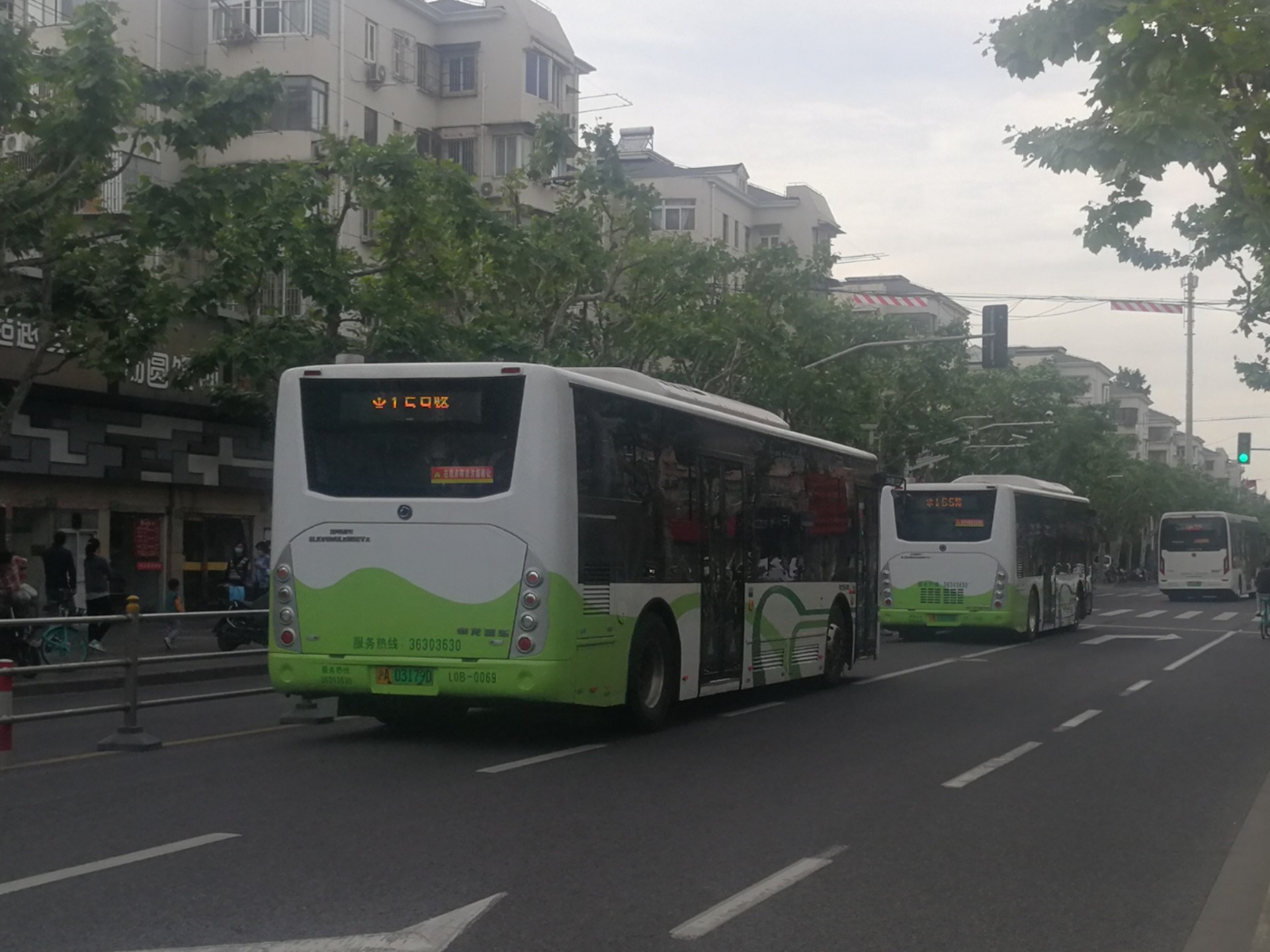 公交车系列合集1一5码福利片公交车系列合集，从1到5的都市生活之旅
