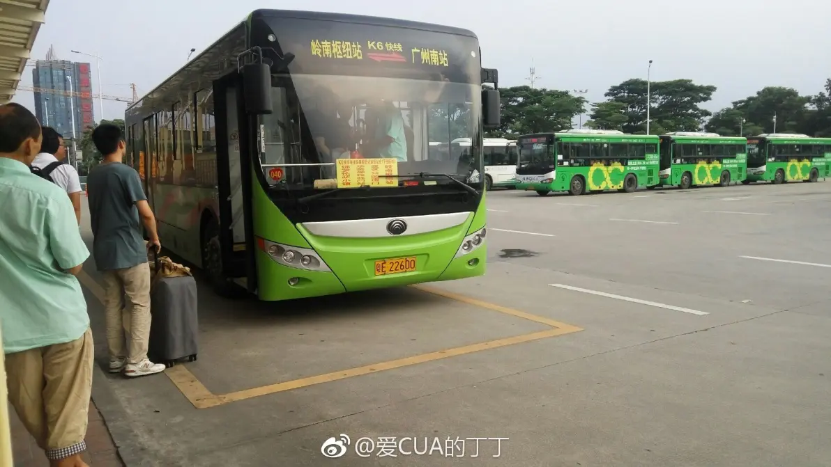 第一章公交激战程晓柔第一章，公交激战程晓柔