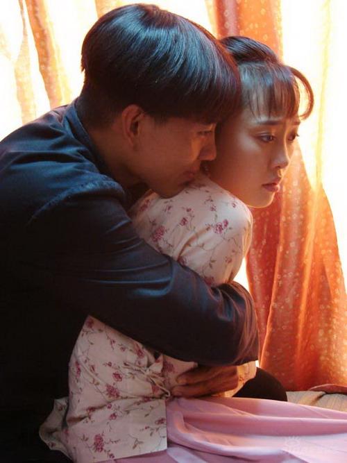 男女做爰激情吃奶摸视频探索男女激情互动的奥秘——关于性爱中亲密行为的探讨-第1张图片