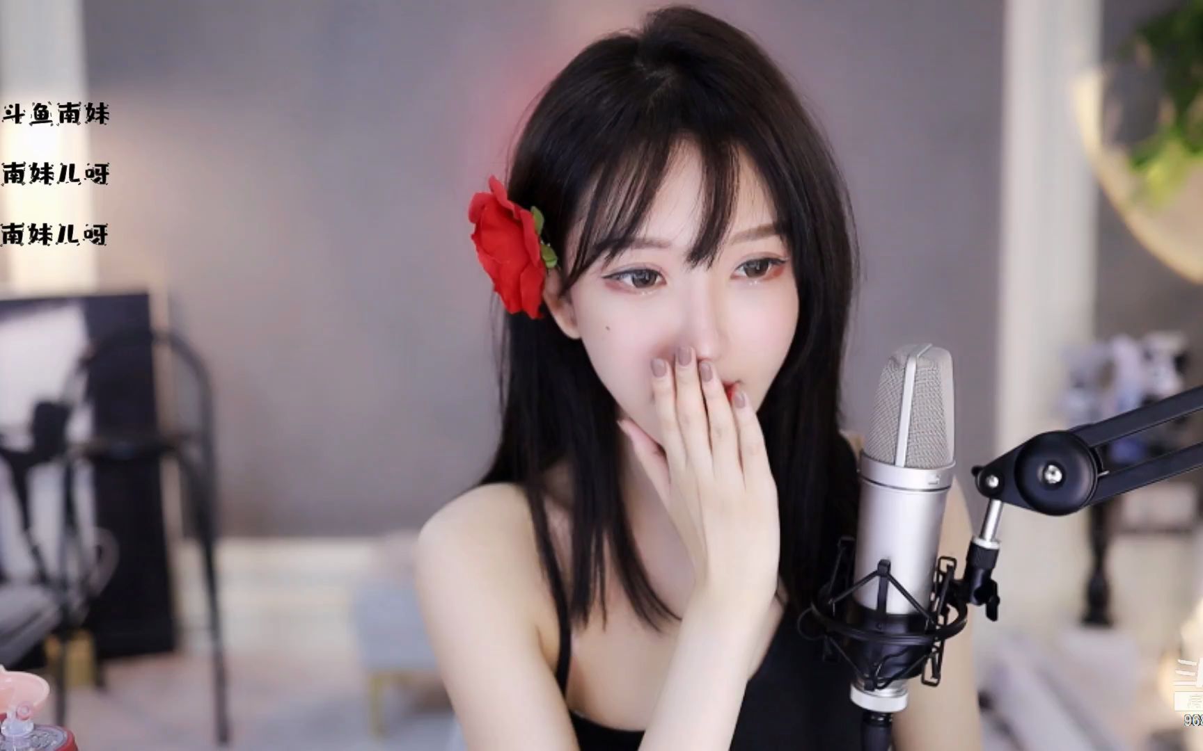 南妹儿动感光波PK朴南妹儿动感光波，一束光波的奇幻之旅-第3张图片
